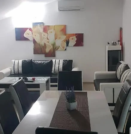 Kate Apartment